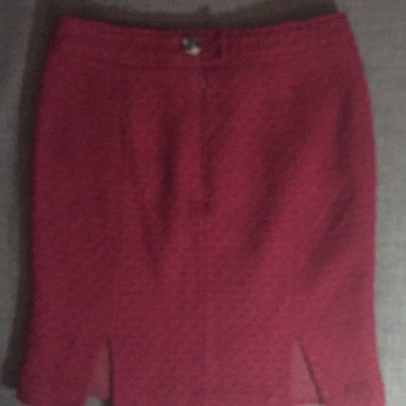 ✨Last chance✨Banana Republic Burgundy Skirt - Picture 2 of 5